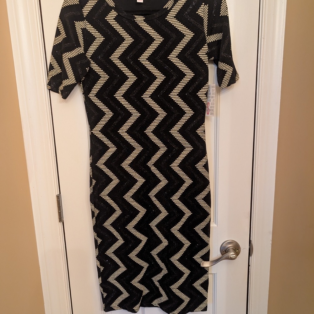 Black and Cream Julia Zigzag Pattern Dress